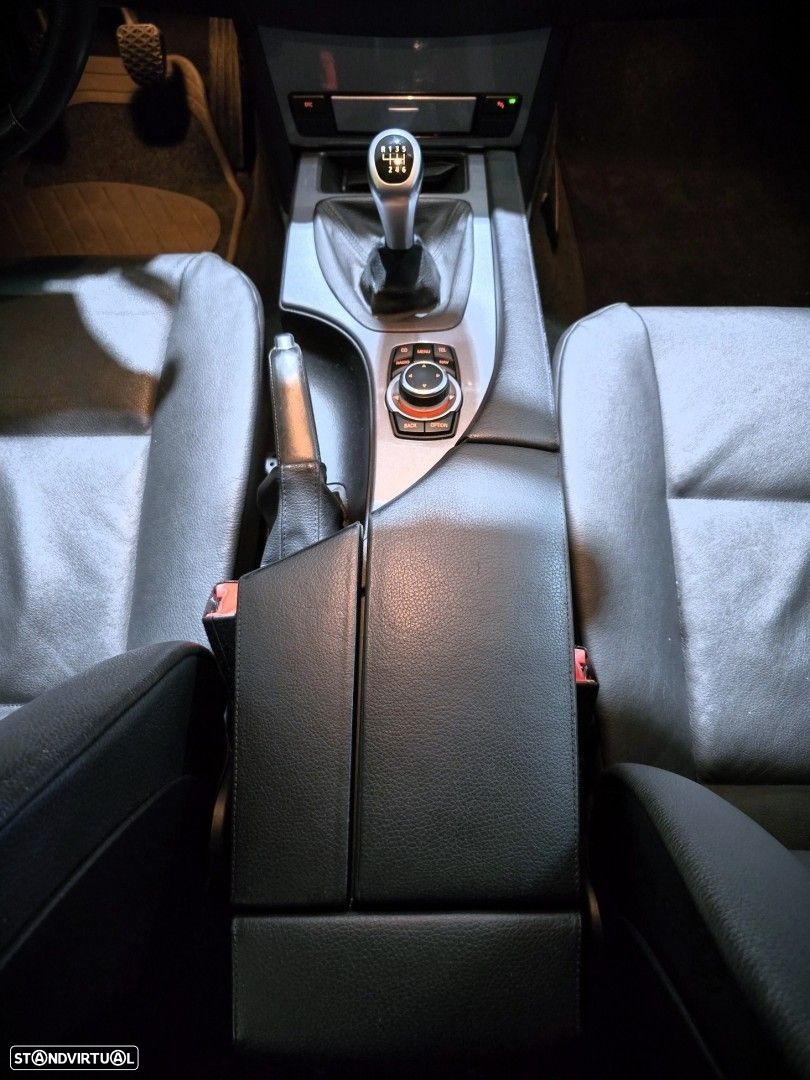 BMW 520 d Executive - 28