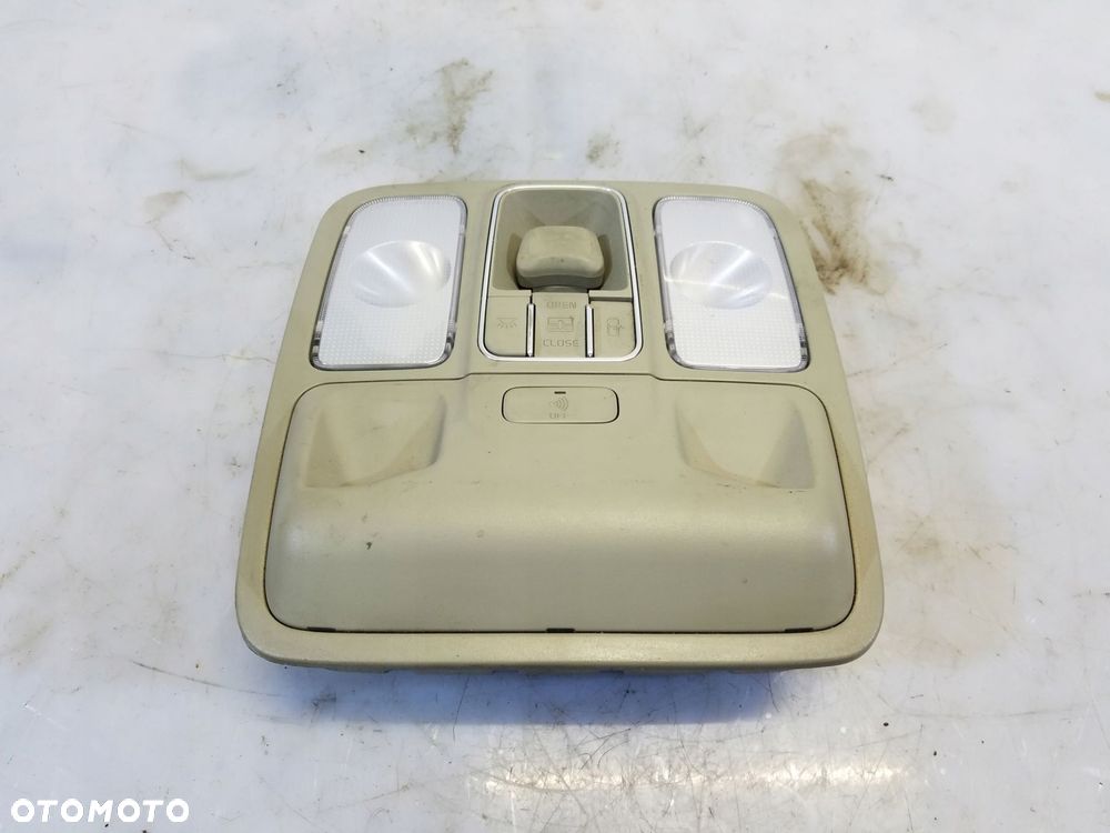 lampka podsufitki kia carens iv - 1