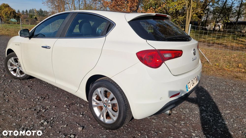Alfa Romeo Giulietta 1.4 TB 16V Multiair TCT Sport - 2