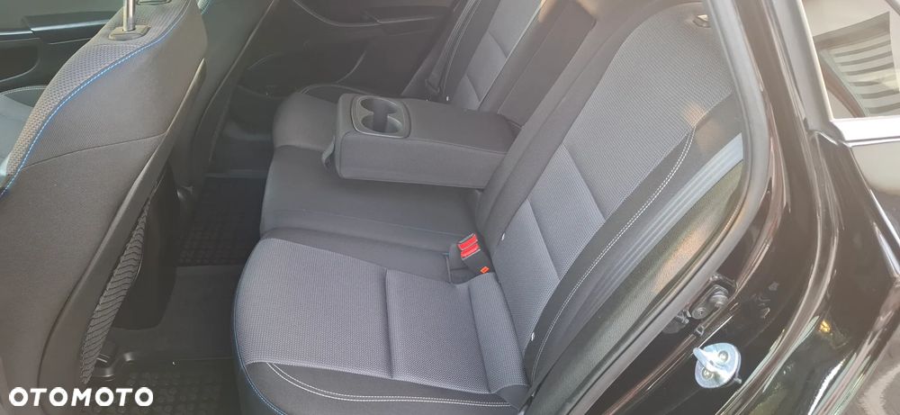 Hyundai i30 1.6 CRDI Passion Plus - 17