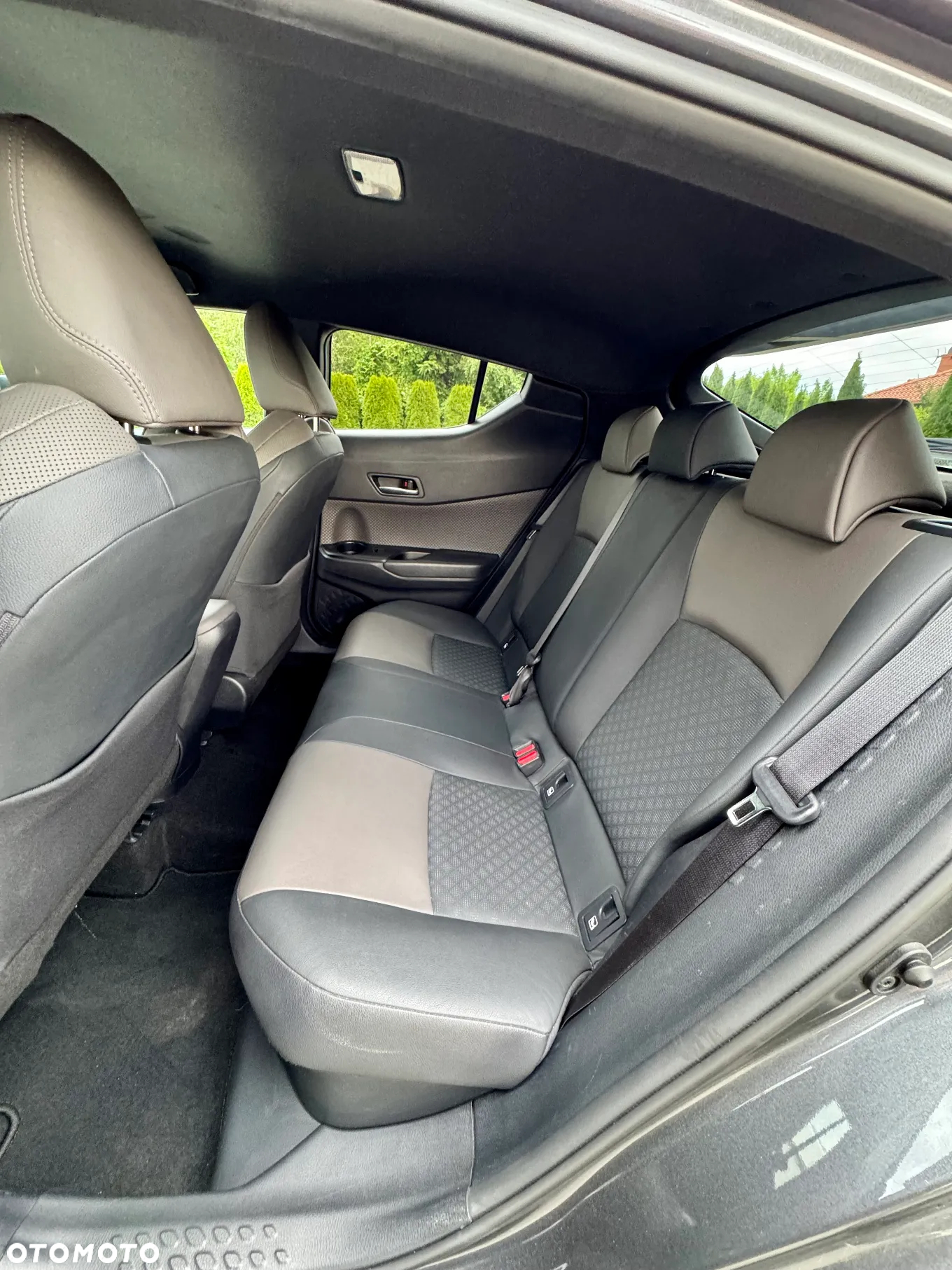 Toyota C-HR 2.0 Hybrid Black Edition - 21