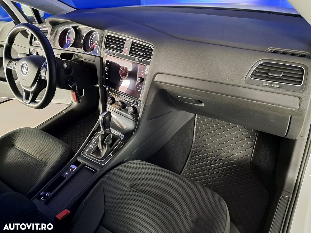 Volkswagen Golf - 14