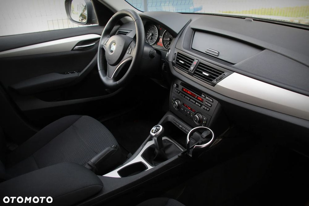 BMW X1 sDrive18i - 14