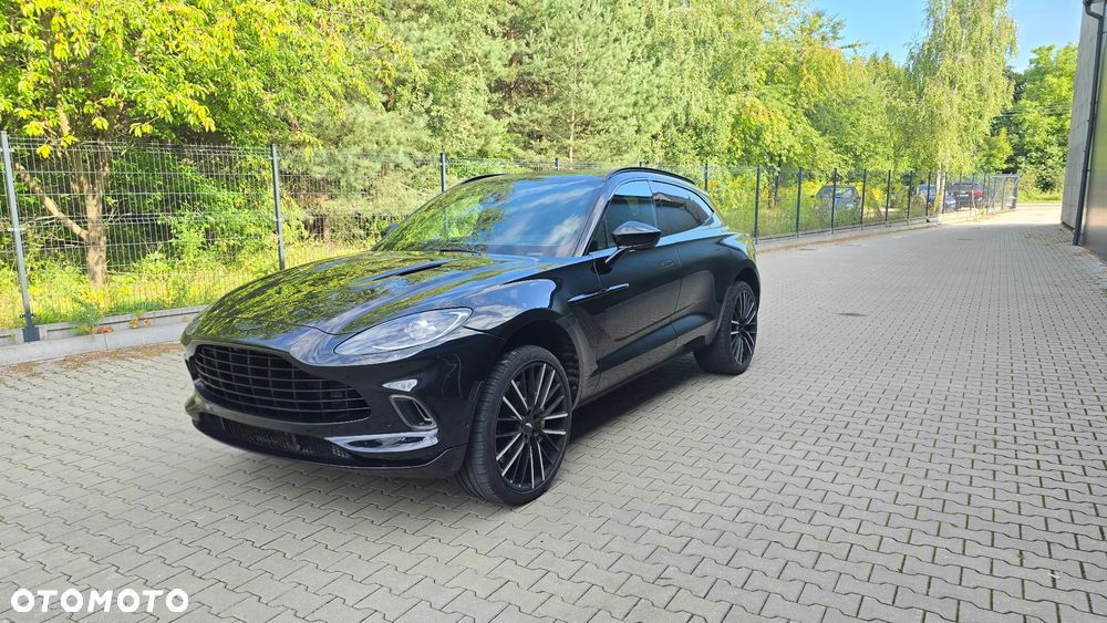 Aston Martin DBX - 1