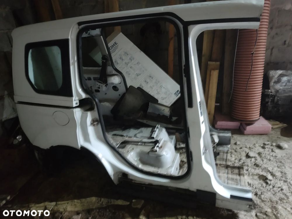 Ford Tourneo Connect MK2 błotnik tylny próg lewy prawy tył - 1
