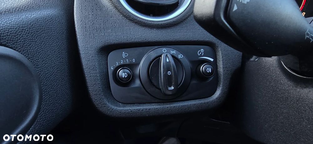Ford Fiesta 1.0 EcoBoost S&S ST-LINE - 31