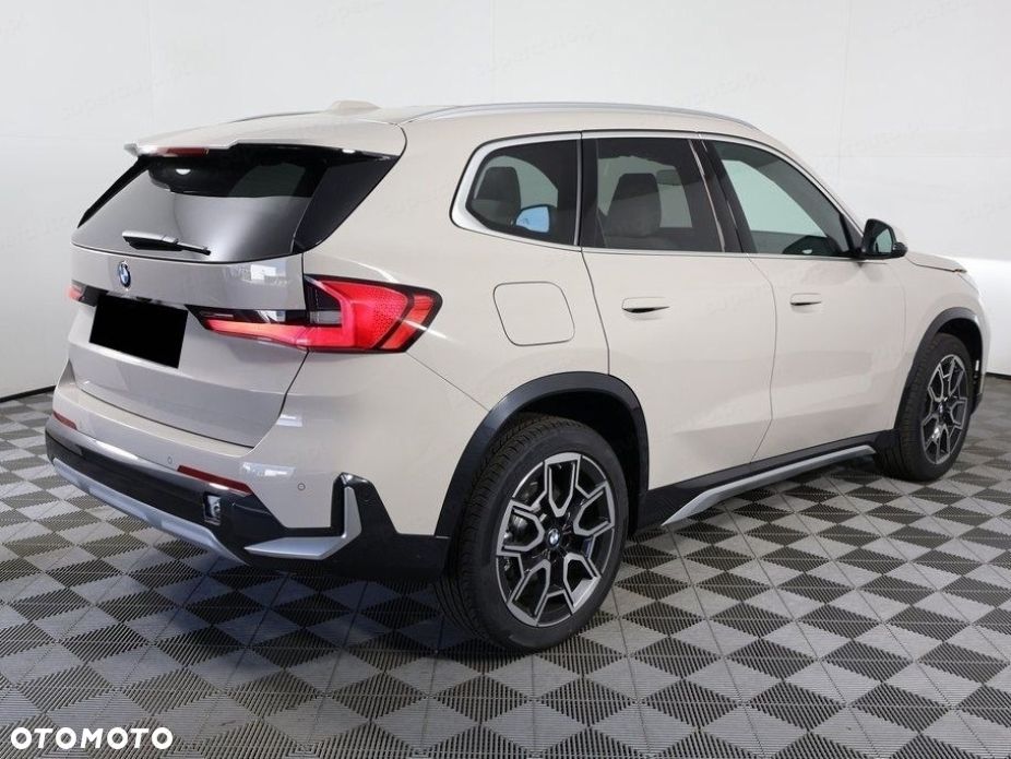 BMW X1 sDrive20i mHEV xLine - 3