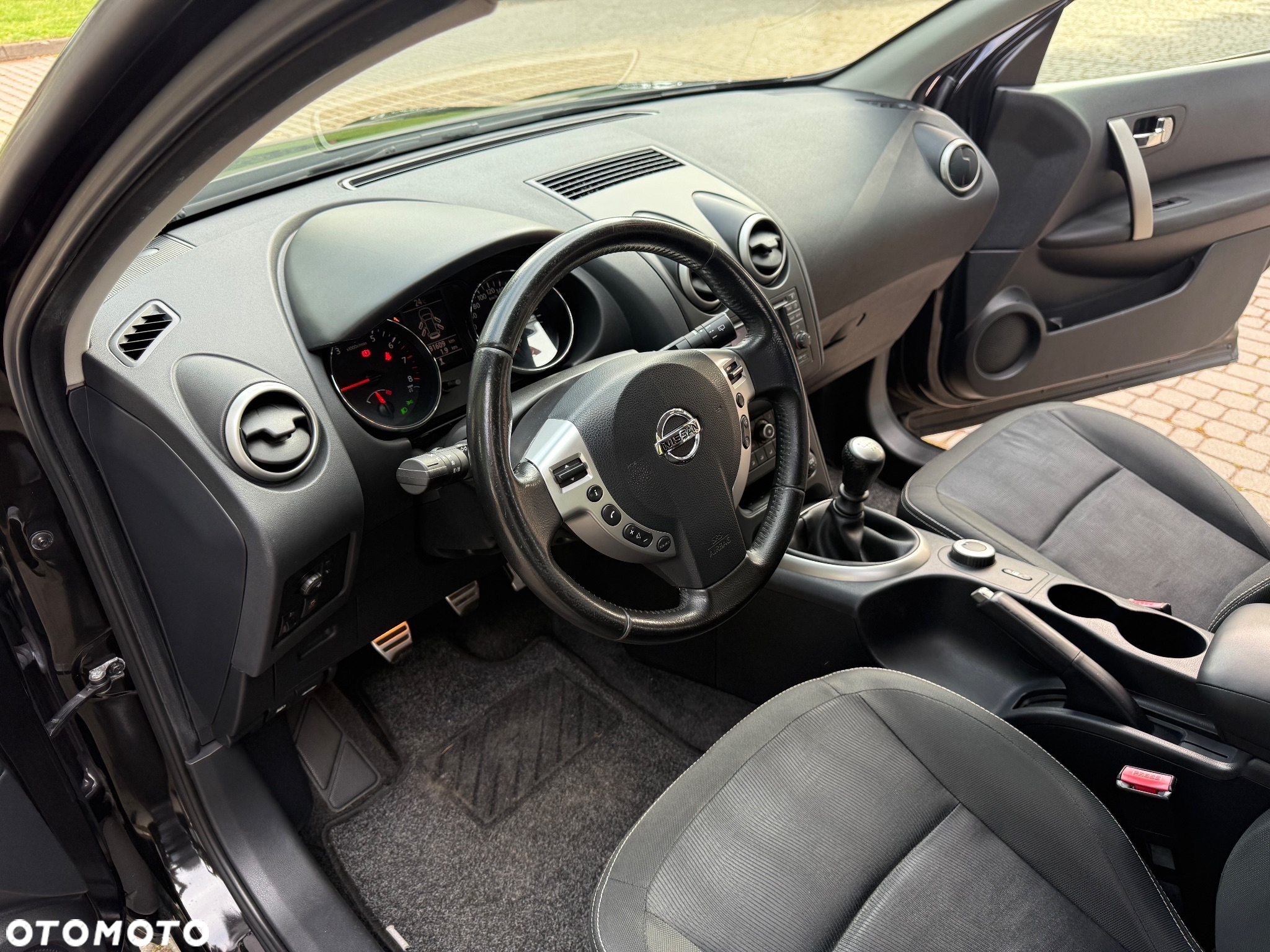 Nissan Qashqai 2.0 4x4 Tekna - 26