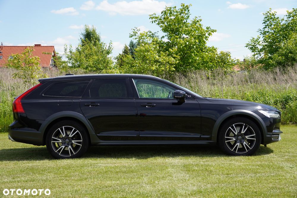 Volvo V90 D5 SCR AWD Momentum Pro - 6