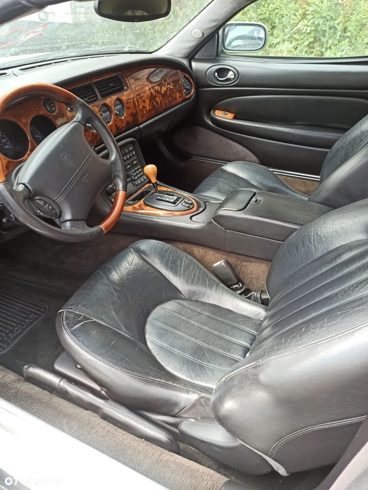 Jaguar XK8 4.0 - 7