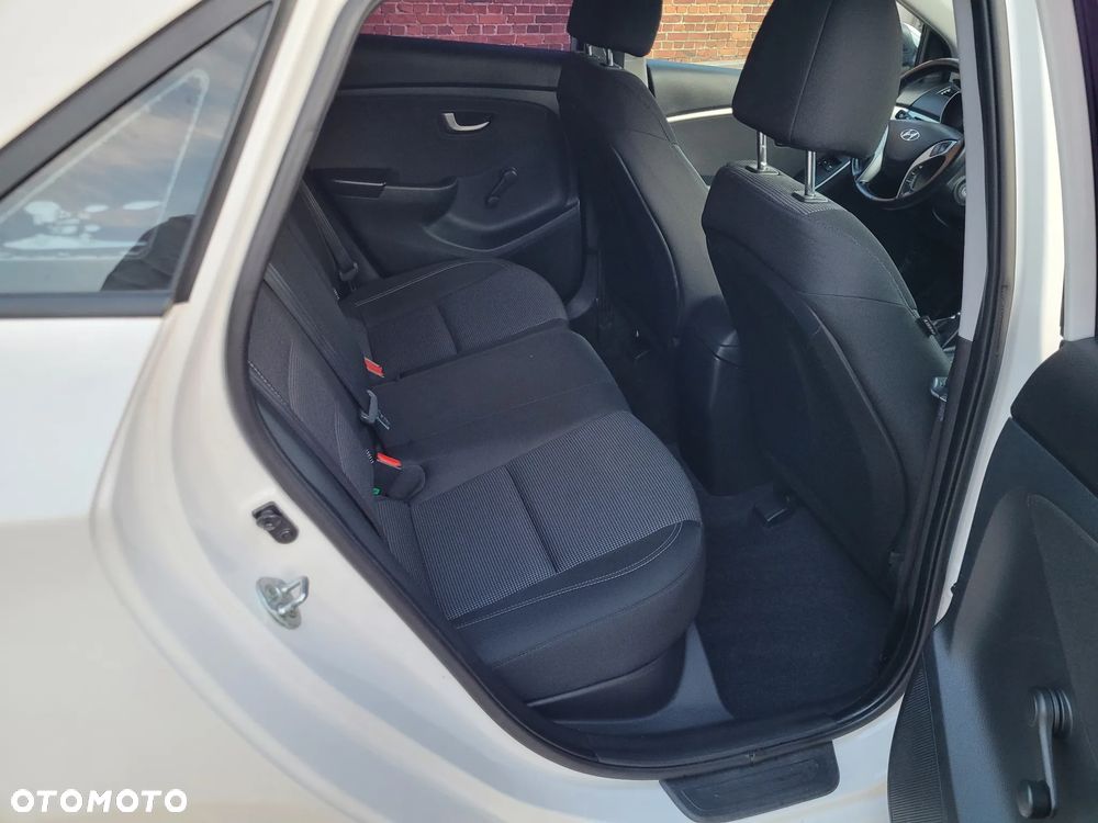 Hyundai i30 1.4 Fifa World Cup Edition - 18