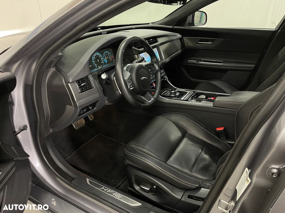 Jaguar XF 20d AWD Aut. Chequered Flag - 5