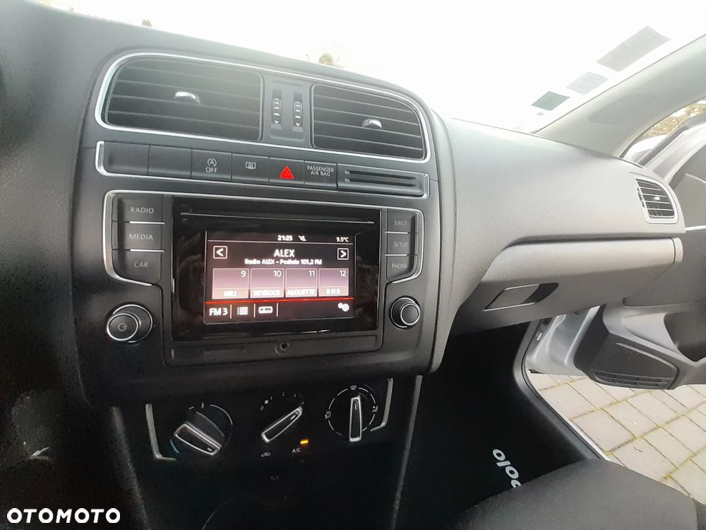 Volkswagen Polo 1.4 TDI (Blue Motion Technology) Comfortline - 20