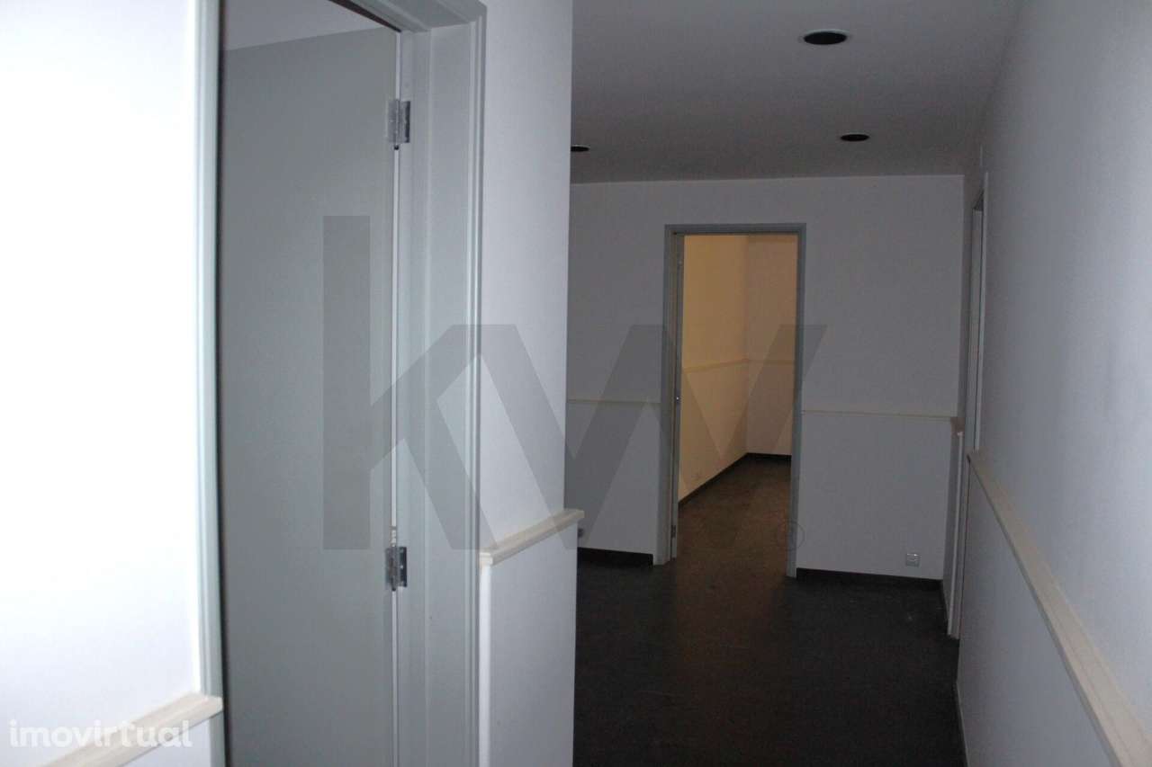 Escritório para arrendar na Estrela - Grande imagem: 4/23