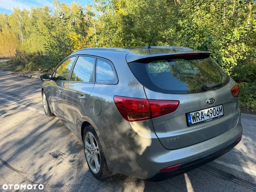 Kia Ceed 2012 photo 4