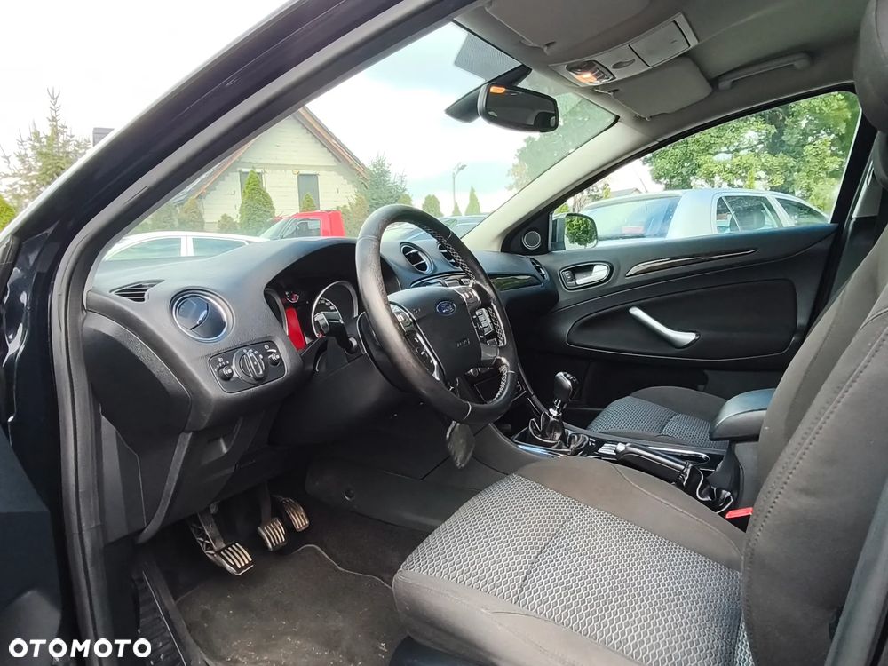 Ford Mondeo 2.0 TDCi Titanium - 23