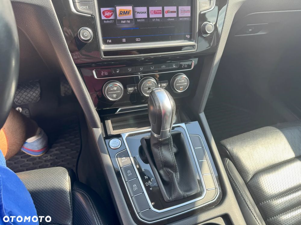 Volkswagen Passat - 15