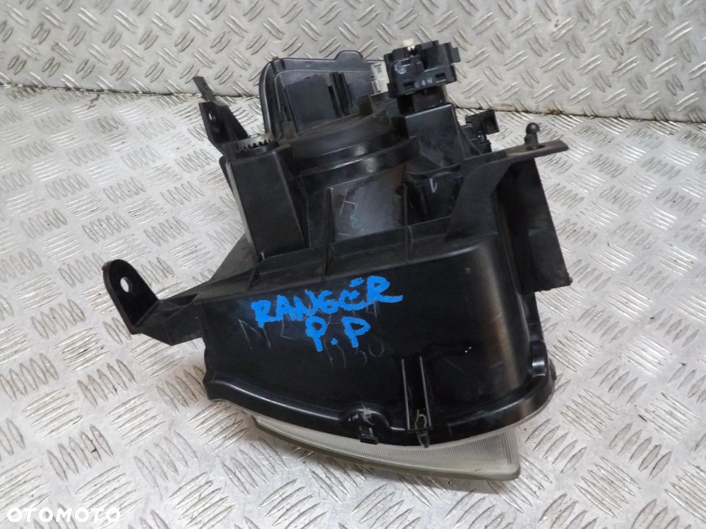 FORD RANGER LAMPA PRAWA PRZÓD 06- - 7