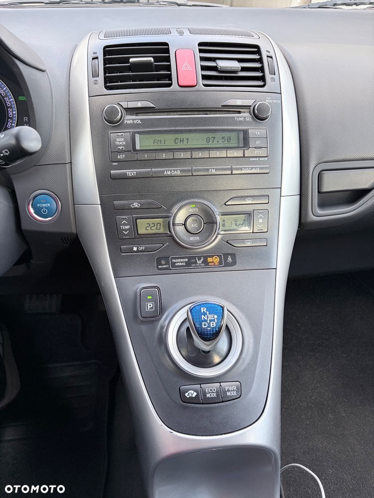 Toyota Auris 1.8 HSD Luna - 15