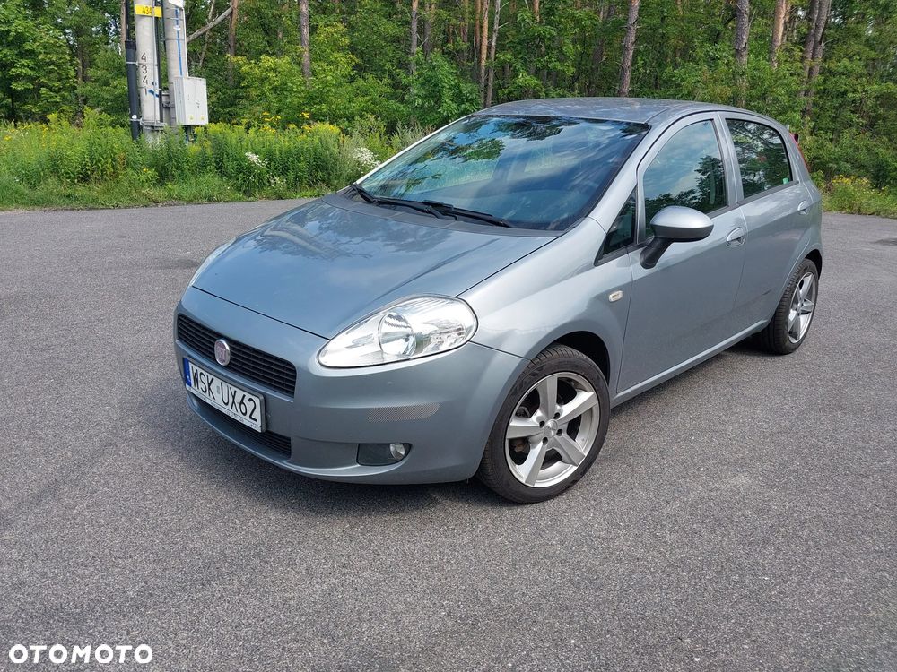 Fiat Grande Punto Actual 1.4 8V Estiva Blue&Me Euro5 - 1