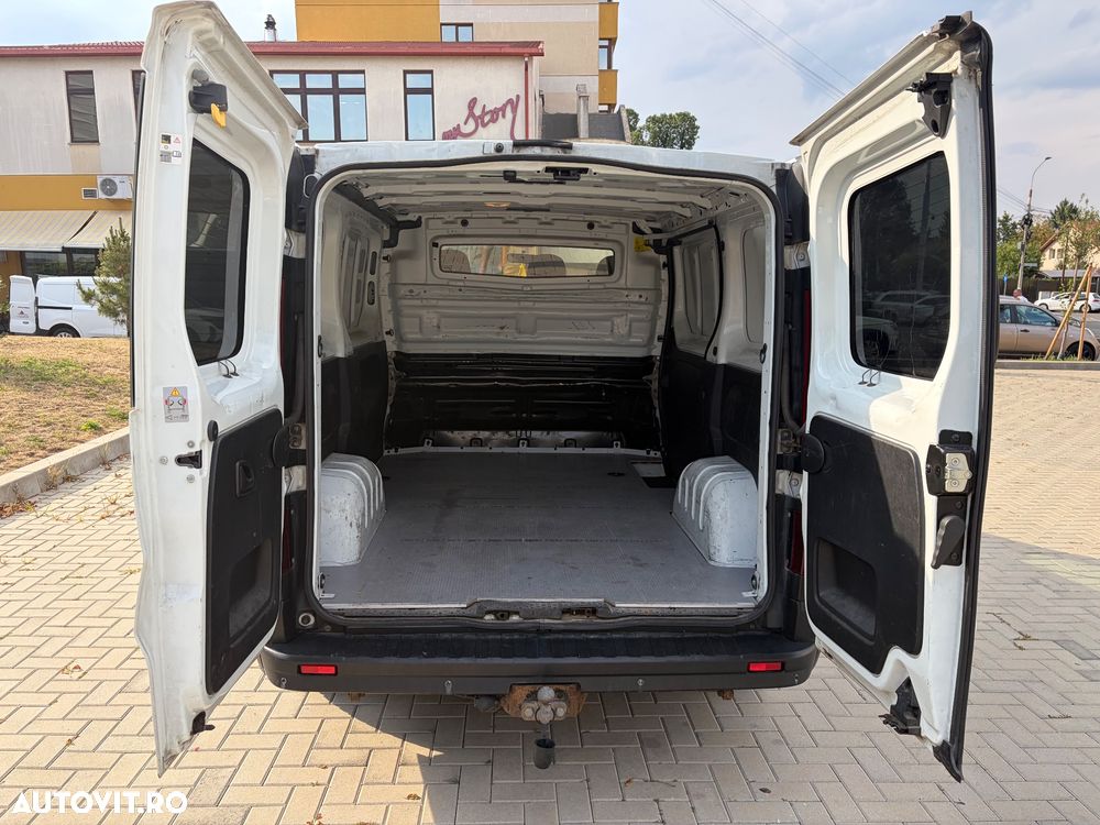 Renault Trafic - 16