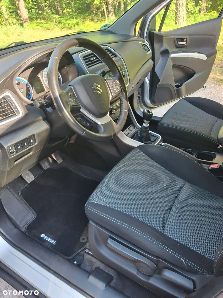 Suzuki SX4 S-Cross - 11