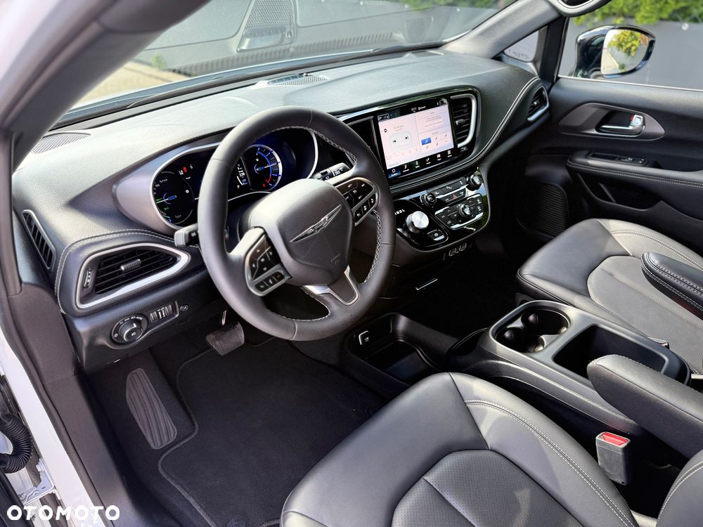 Chrysler Pacifica - 19