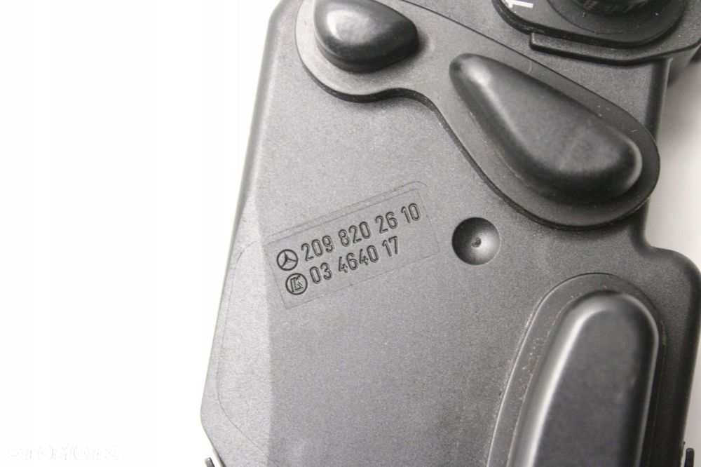 mercedes clk w209 02r- panel sterowania fotela 2098202610 - 2