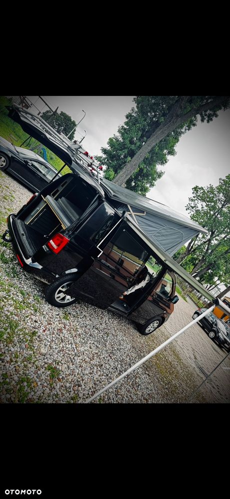 Volkswagen Caravelle - 25