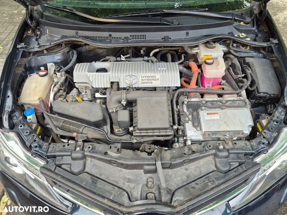 Toyota Auris 1.8 L VVT-i HSD Sol - 16