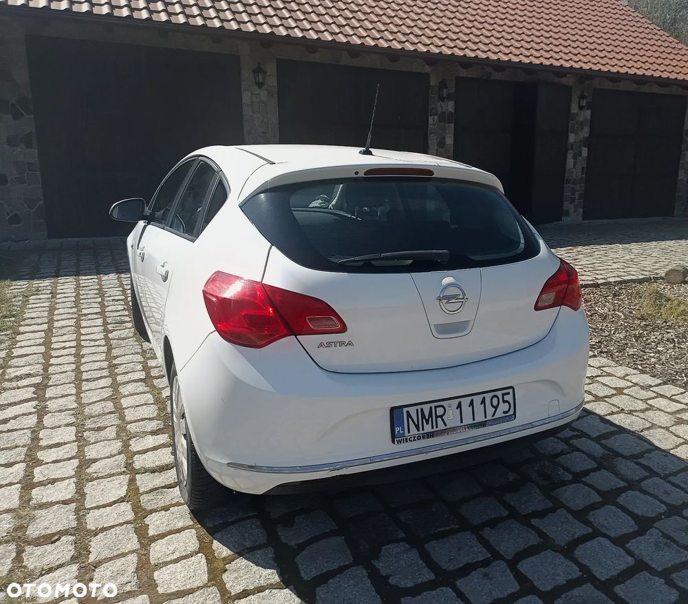 Opel Astra 1.6 Essentia - 4