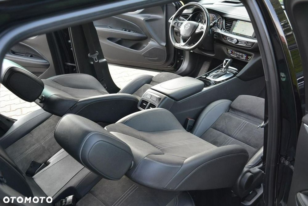 Opel Insignia 2.0 T 4x4 GSi S&S - 14