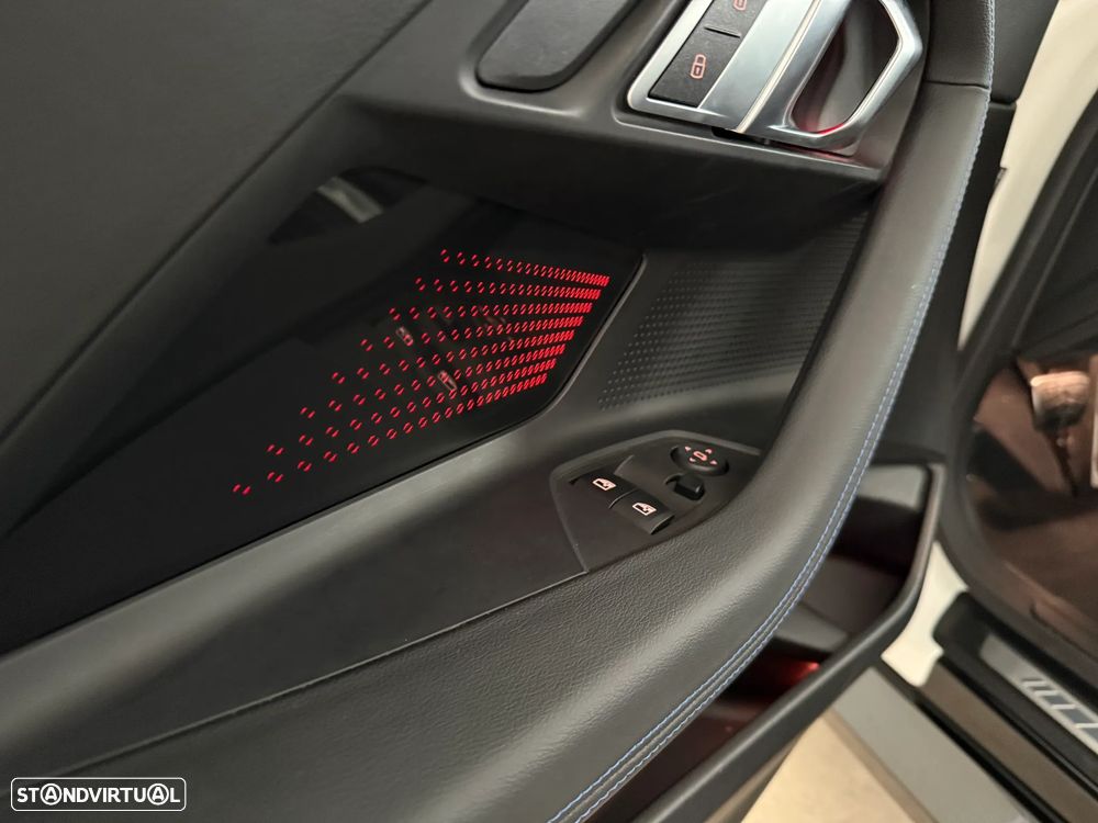 BMW M240i xDrive Auto - 27