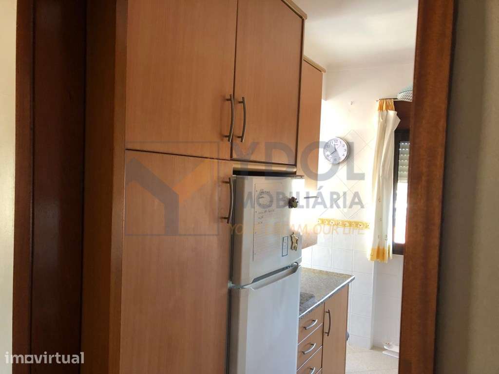 Apartamento T2 em Bucelas - Excelente Estado de Conservação - Grande imagem: 2/21