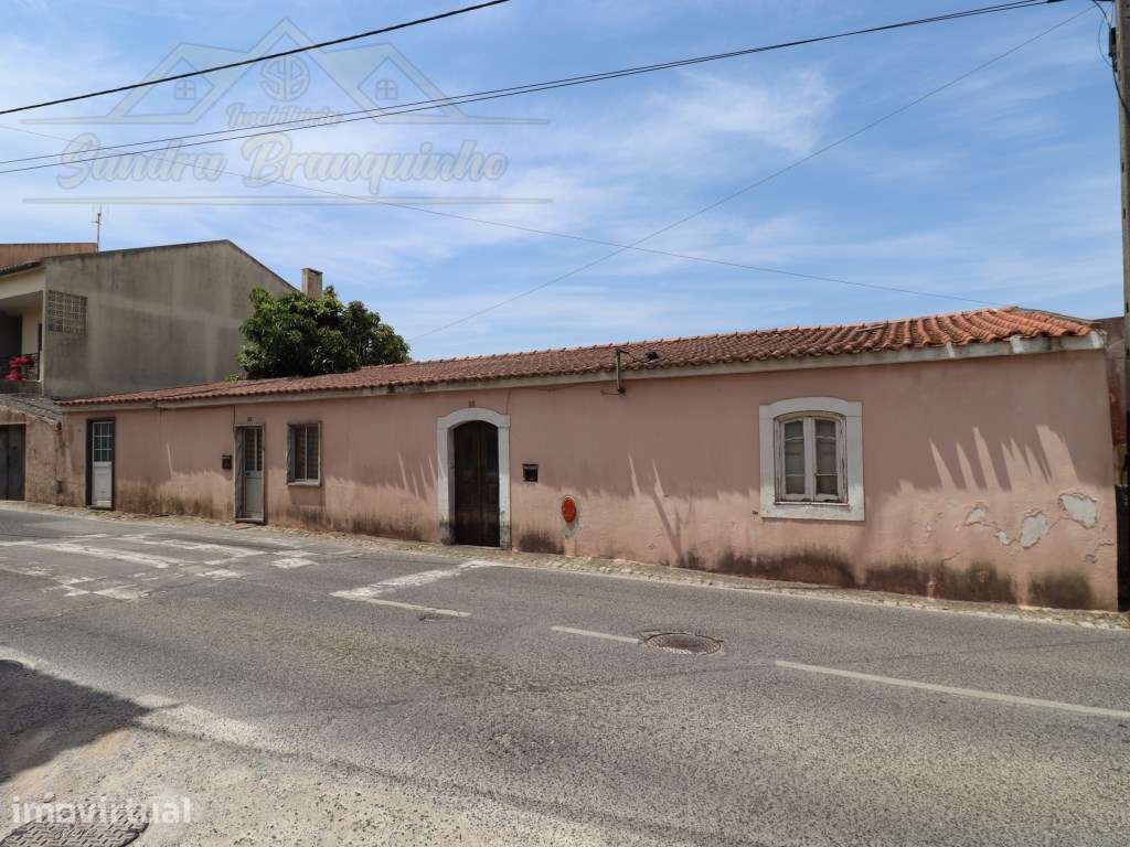 Moradia +TERRENO de 2700m2(urbano) - Grande imagem: 2/17