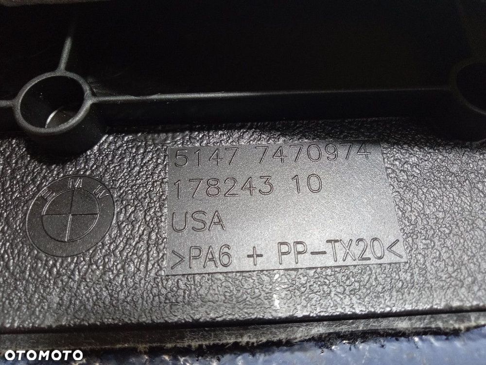 BMW X6 G06 TAPICERKA BAGAŻNIKA PRAWY BOCZEK  7470974 - 3