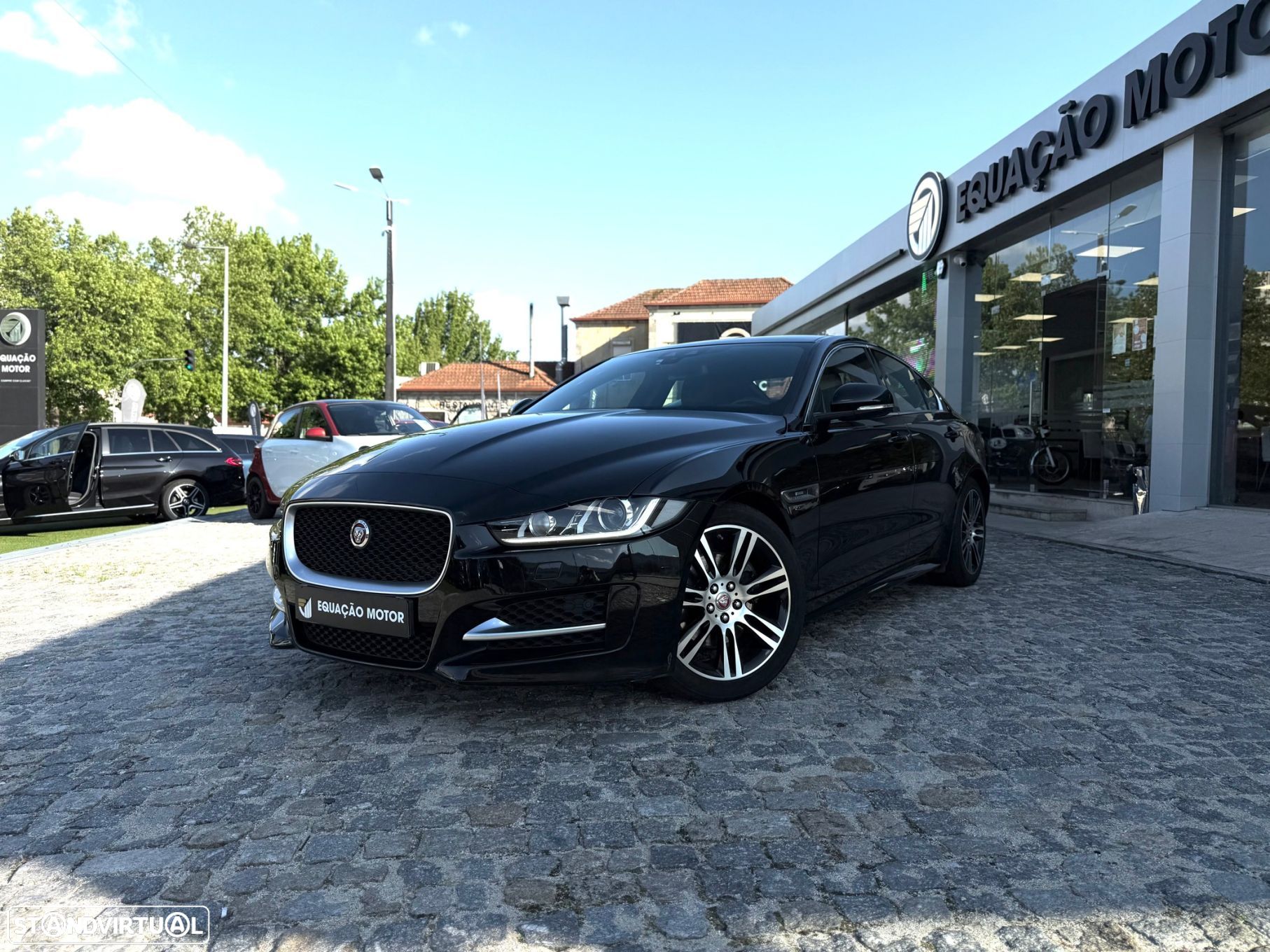 Jaguar XE 2.0 D R-Sport - 1