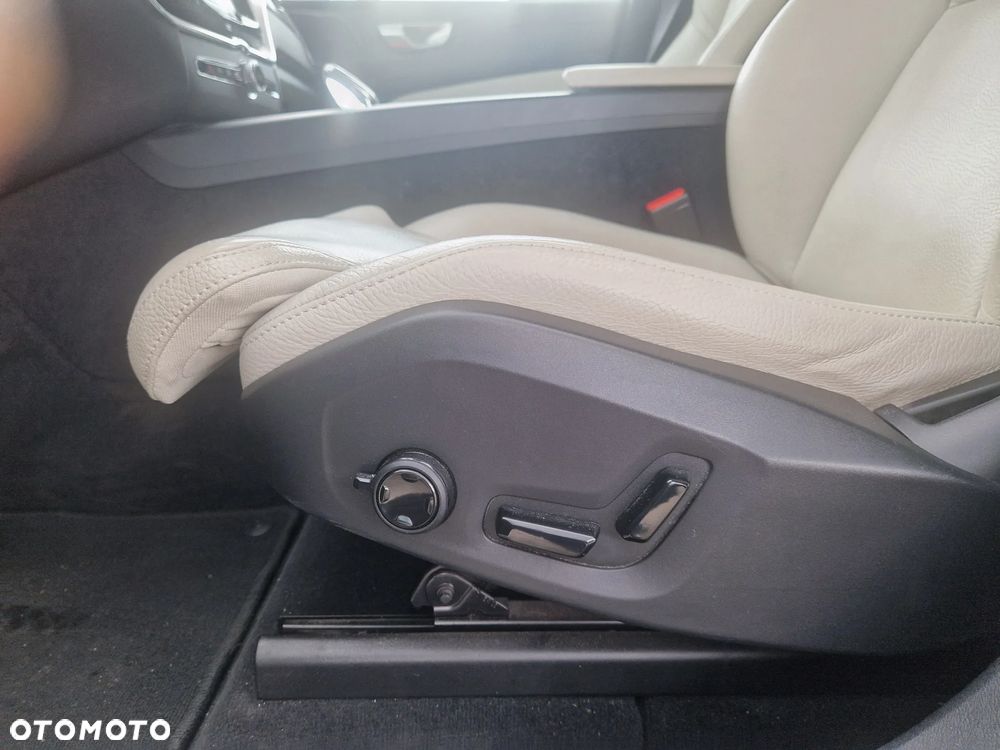 Volvo XC 60 - 13