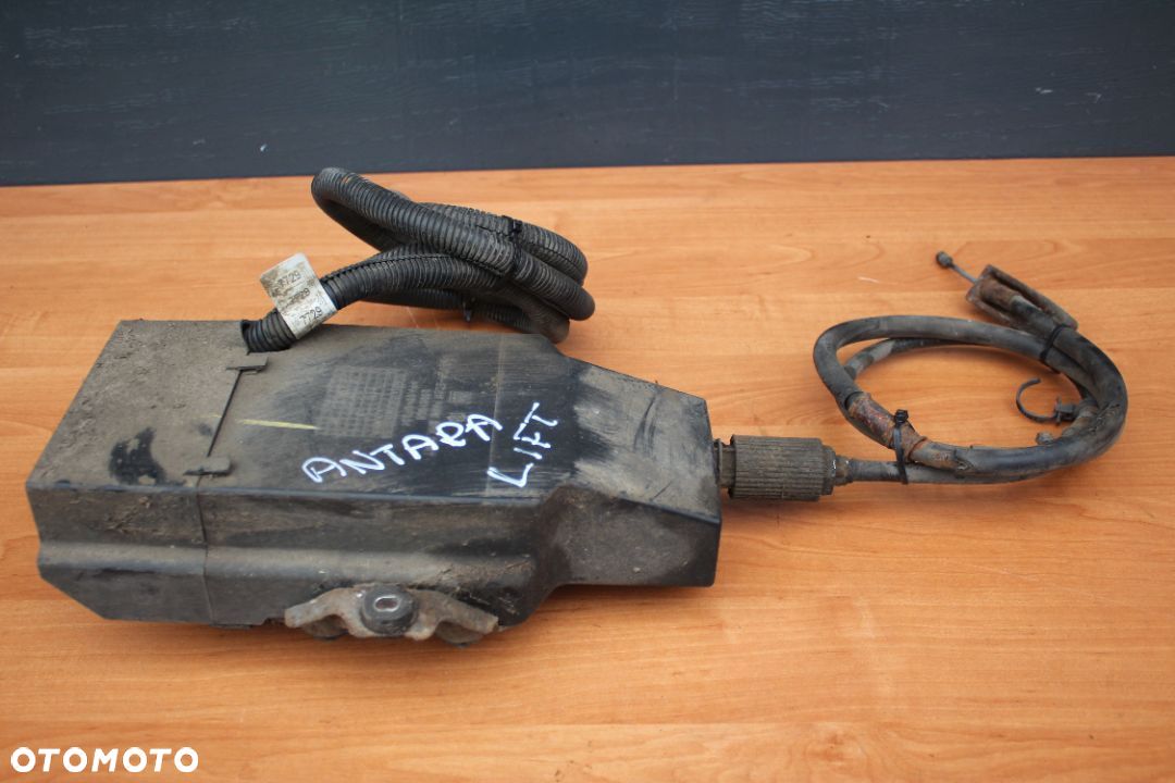 HAMULEC RĘCZNY ELEKTRYCZNY OPEL ANTARA LIFT - 1