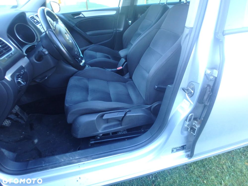 Volkswagen Golf VI 2.0 TDI Comfortline - 12