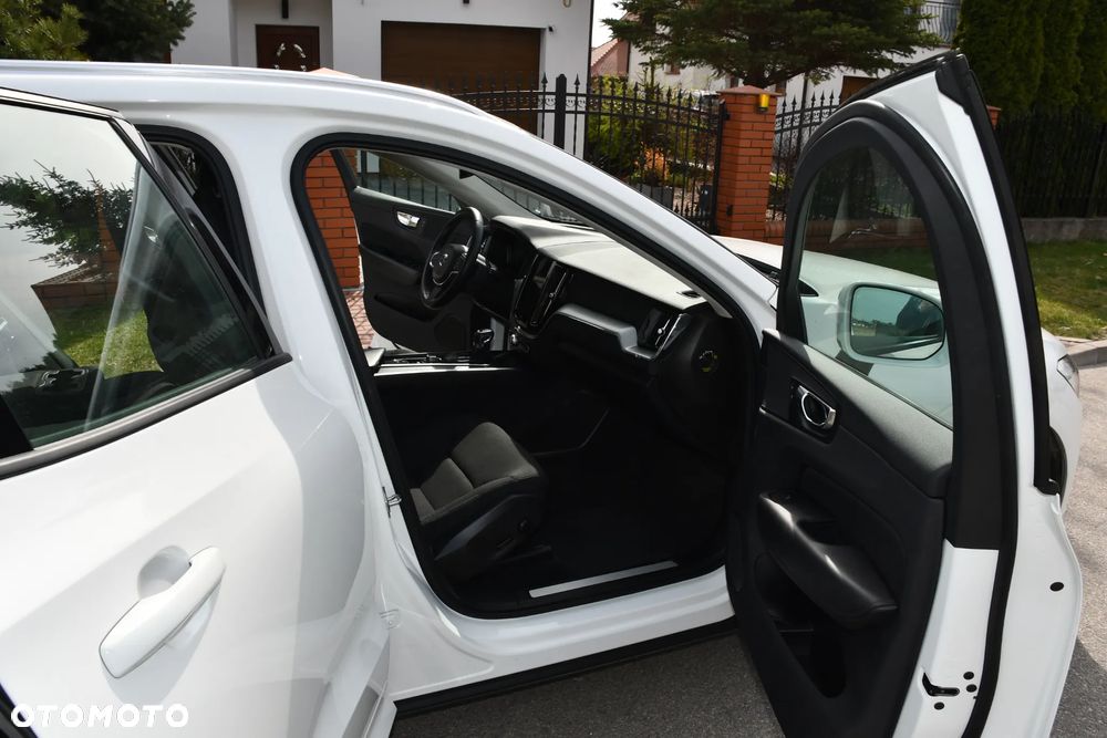 Volvo XC 60 T4 Momentum - 18