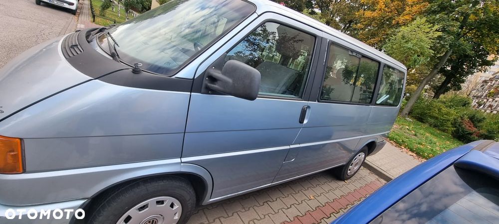Volkswagen Multivan - 1