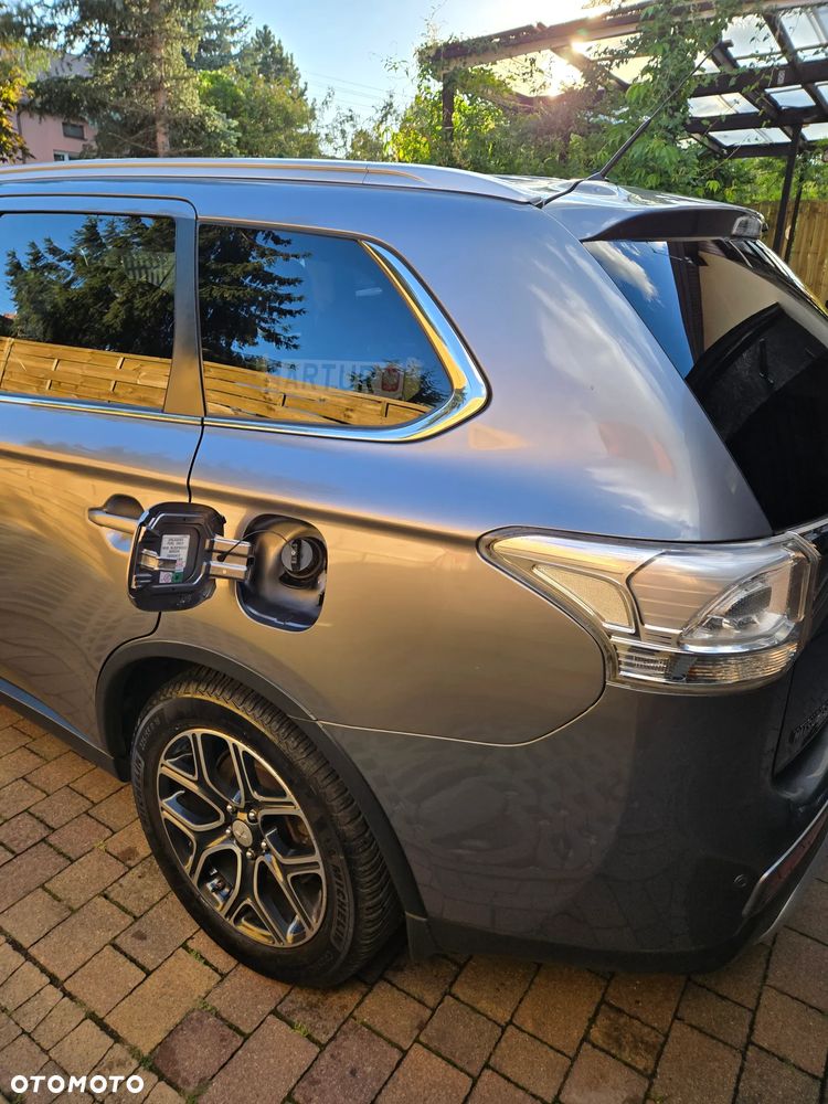 Mitsubishi Outlander 2.0 4WD - 12