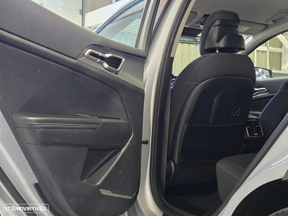 Kia Sportage 1.6 T-GDI AWD Base - 42