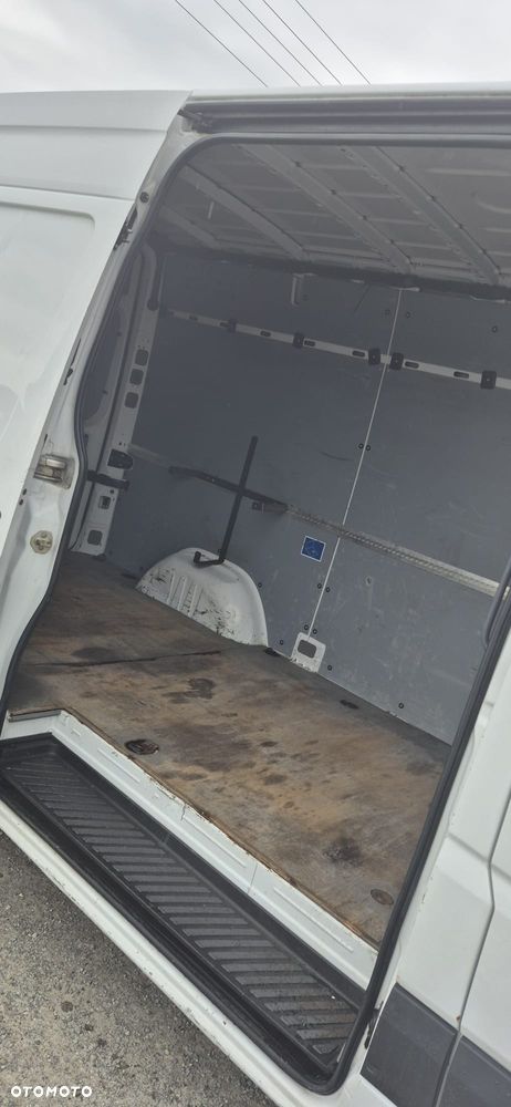 Mercedes-Benz Sprinter - 4