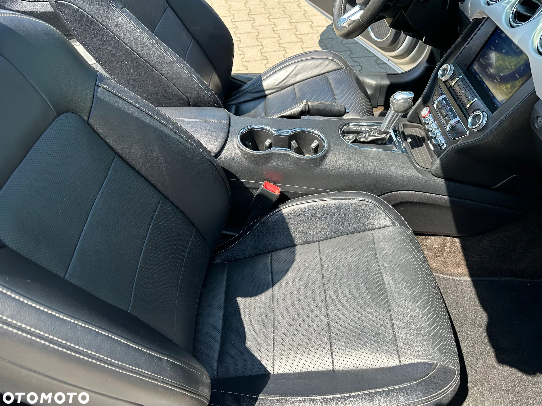 Ford Mustang Cabrio 2.3 Eco Boost - 20