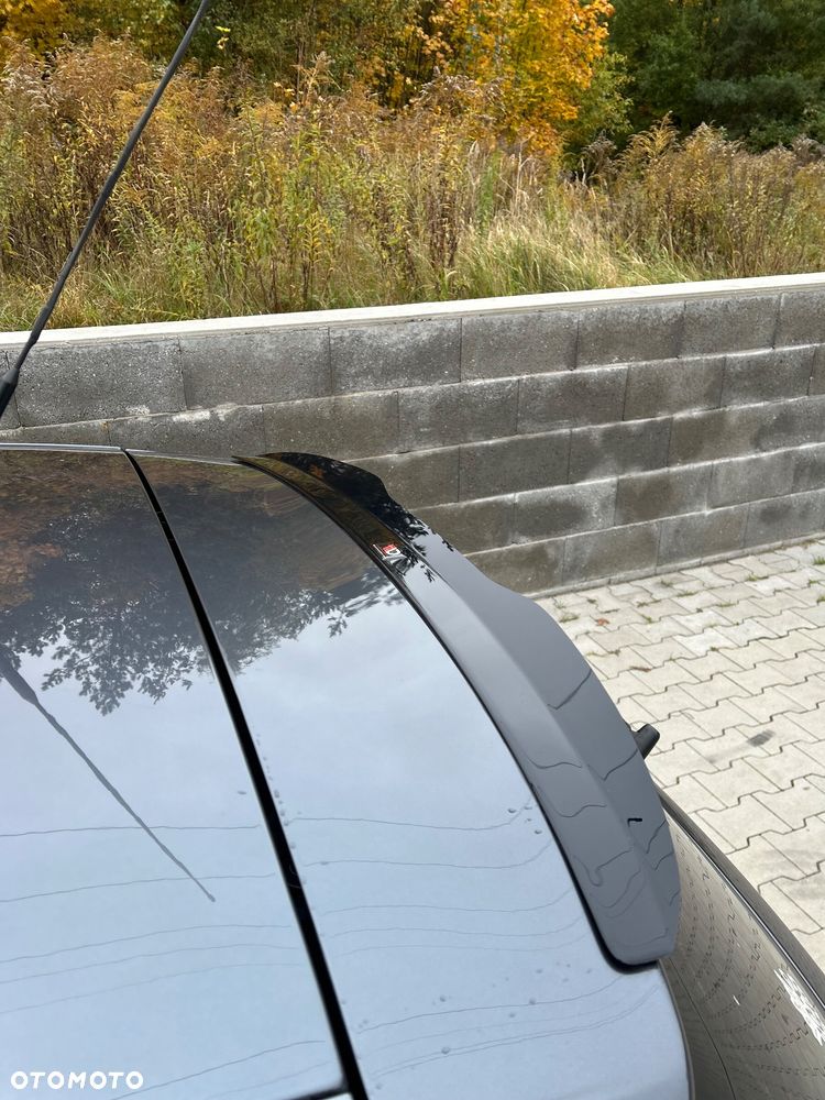 BMW Seria 1 123d - 8