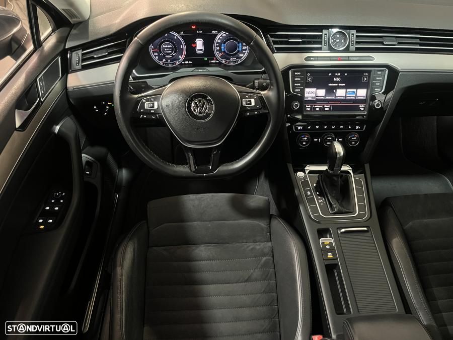 VW Passat Variant 2.0 TDi Highline DSG - 24