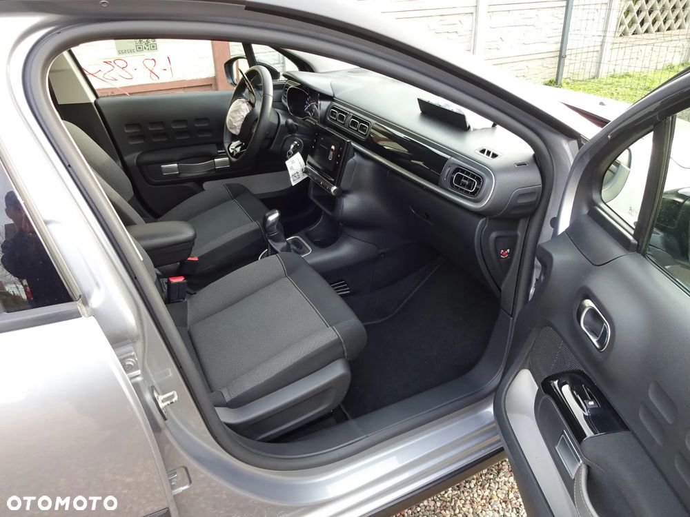 Citroën C3 Pure Tech 82 SHINE - 16
