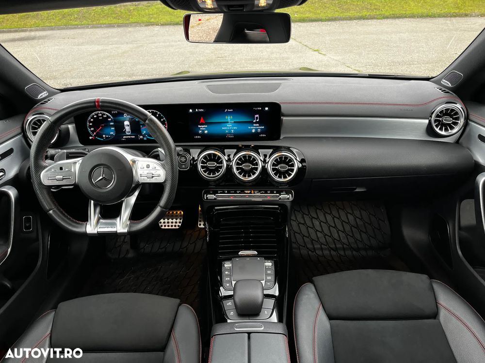 Mercedes-Benz CLA 35 AMG - 13